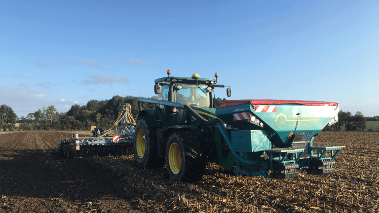 Prestation semis de céréales et prairie au combiné